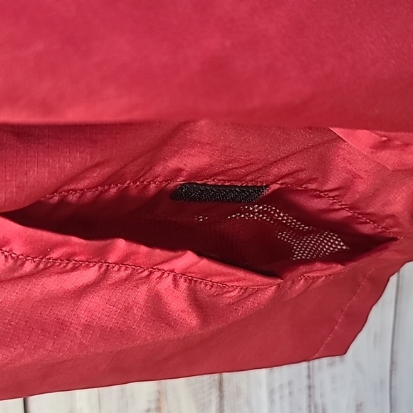Eddie Bauer hooded windbreaker - Picture 5 of 12